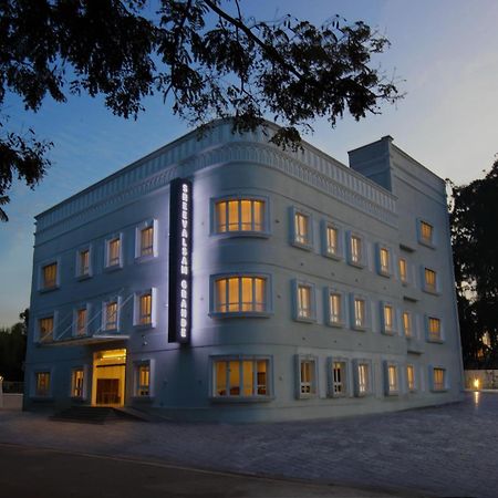 Sreevalsam Grande Hotel Pathanāmthitta Eksteriør billede